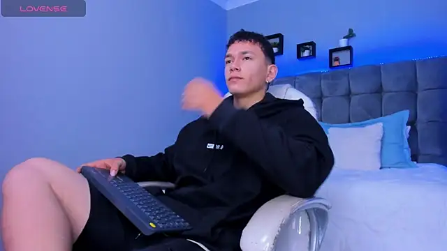 Thomas moon online show from December 2025 12:58:02 PM