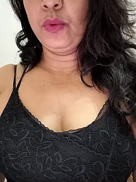 Snapshot of CUTE-PX chatting on May 2026 03:36:01 AM CUTE-PX online show from May 2026 03:36:01 AM