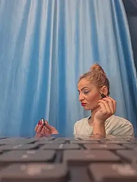 Snapshot of aellabeyonce chatting on November 2025 10:29:01 AM aellabeyonce online show from November 2025 10:29:01 AM