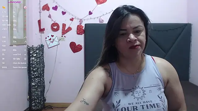 pamela echeverria online show from April 2026 11:21:01 AM