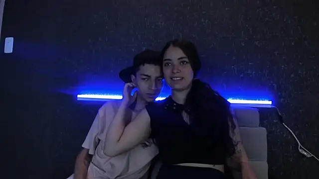 Snapshot of NickandAbby_ chatting on May 2026 07:31:01 PM NickandAbby online show from May 2026 07:31:01 PM
