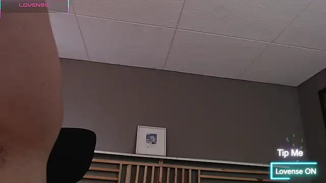 Snapshot of PaulEvens chatting on February 2026 01:07:02 PM PaulEvens online show from February 2026 01:07:02 PM