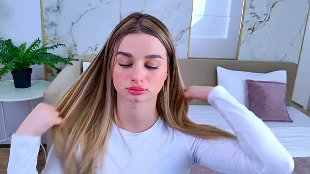 SweetyLicky online show from February 2026 04:14:01 PM