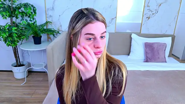 SweetyLicky online show from March 2026 04:10:02 PM