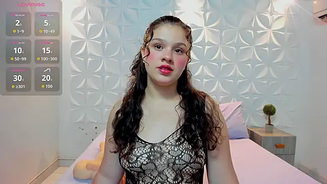 salem cute online show from February 2026 10:08:01 PM