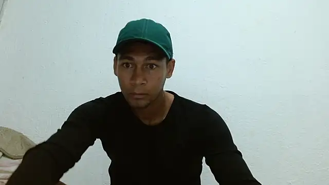 Snapshot of RyanLeon01 chatting on July 2026 09:27:01 PM RyanLeon01 online show from July 2026 09:27:01 PM