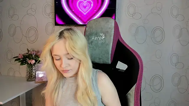 Julliakoill online show from February 2026 10:32:02 AM