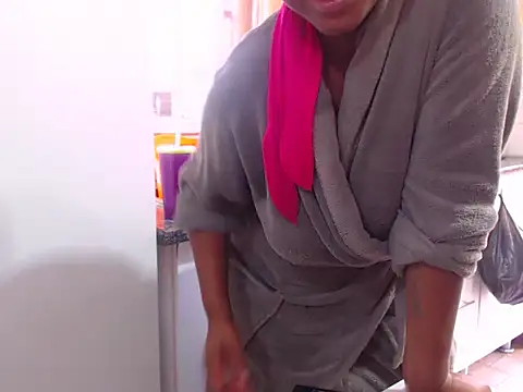 CouplesX96xx online show from November 2025 11:47:01 AM