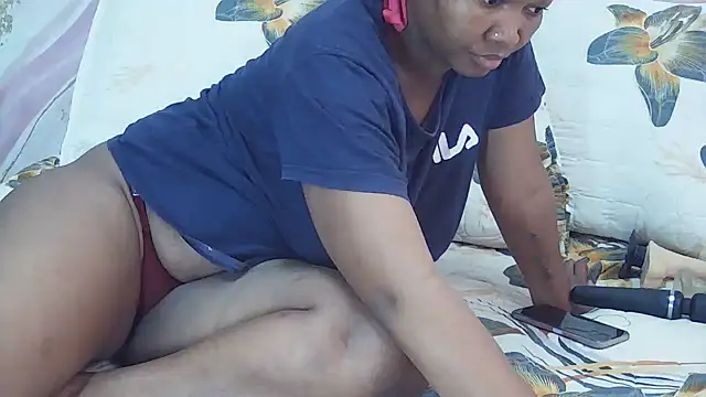 Snapshot of CouplesX96xx chatting on May 2026 12:34:01 PM CouplesX96xx online show from May 2026 12:34:01 PM