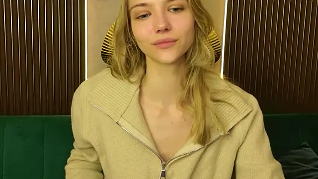 4example Chloe online show from March 2026 10:42:01 AM