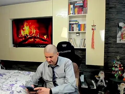 SpartacusDaddy48 online show from February 2026 04:14:02 PM