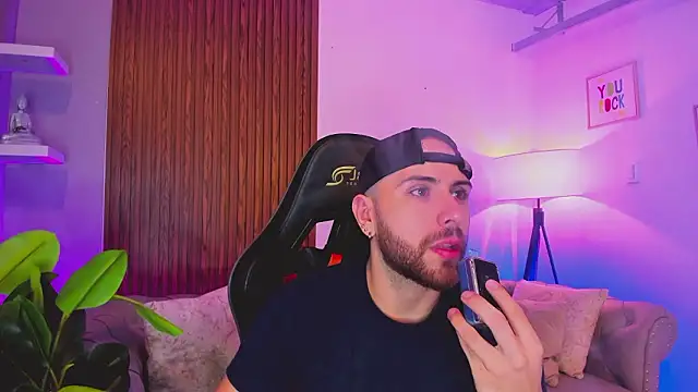 Maximo Wolff online show from February 2026 07:53:01 PM