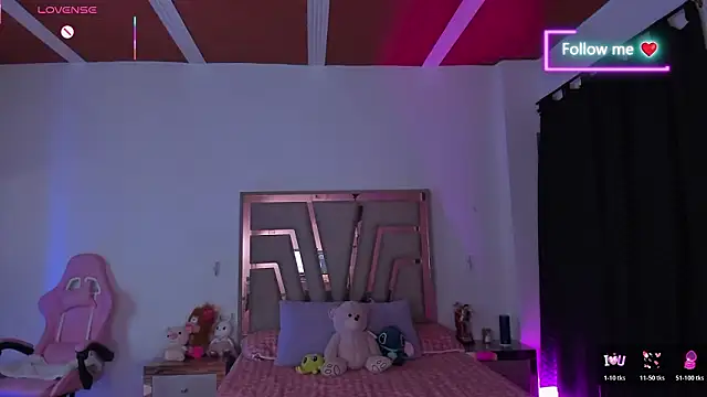 lunaarose online show from February 2026 03:06:01 AM