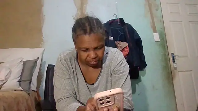 Snapshot of Nicky52 chatting on May 2026 11:22:02 PM Nicky52 online show from May 2026 11:22:02 PM