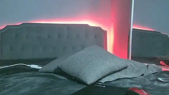 Bunnyela1 online show from February 2026 01:03:02 PM