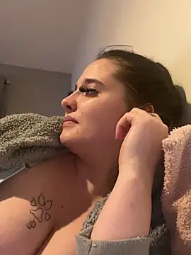 Snapshot of LollyLove_ chatting on March 2026 08:11:01 PM LollyLove online show from March 2026 08:11:01 PM