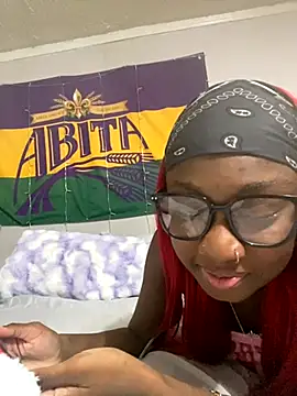 HennessyBaby21 online show from September 2025 01:16:02 AM