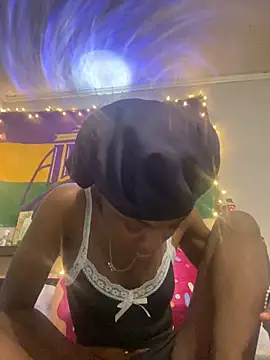 HennessyBaby21 online show from April 2026 12:00:02 AM