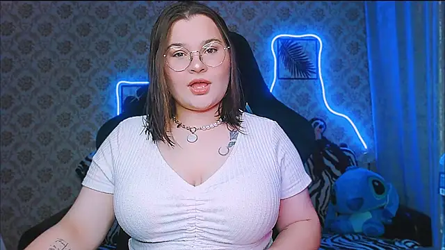 InLoveWithLife26 online show from September 2025 06:53:02 PM