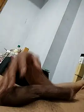 Snapshot of rayane7xx chatting on September 2025 12:40:02 PM rayane7xx online show from September 2025 12:40:02 PM