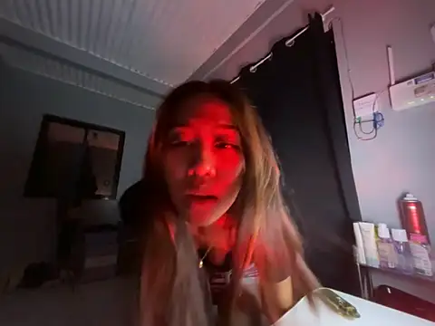 PinayLina18 online show from March 2026 06:41:02 AM