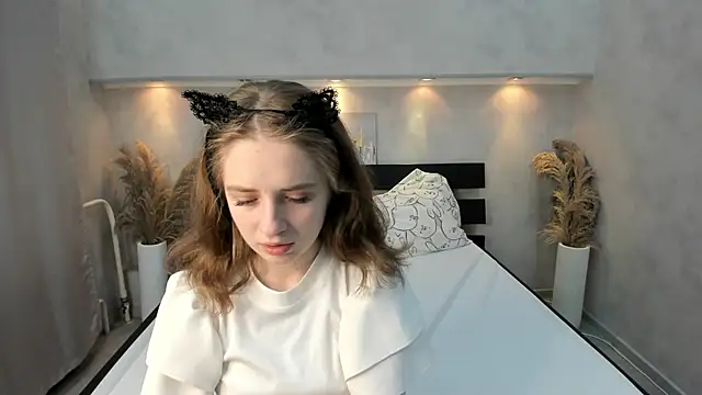 Camilla Kelly online show from October 2025 01:27:02 AM