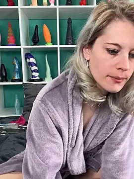 Snapshot of TheRealJessyLey chatting on April 2026 06:27:02 AM TheRealJessyLey online show from April 2026 06:27:02 AM