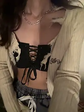 Snapshot of _Maya_zaidi_ chatting on January 2026 04:22:01 PM Maya zaidi online show from January 2026 04:22:01 PM