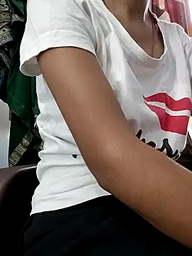 Ruhi 07 online show from September 2025 04:05:02 AM