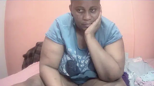 HUGEASSXXXXX online show from November 2025 06:12:01 PM