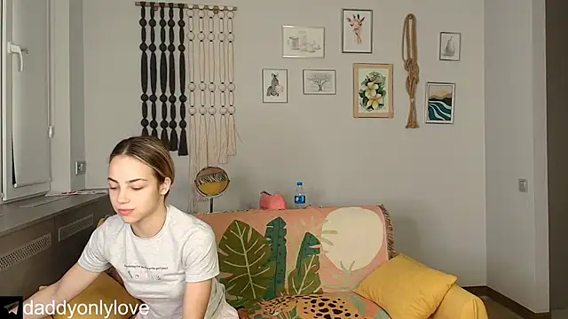 daddyonlyloveme online show from October 2025 08:16:02 PM