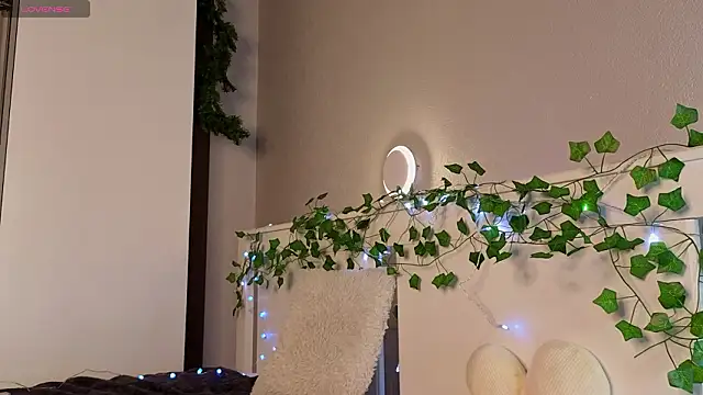 Snapshot of BlushinBloom chatting on February 2026 06:32:02 AM BlushinBloom online show from February 2026 06:32:02 AM