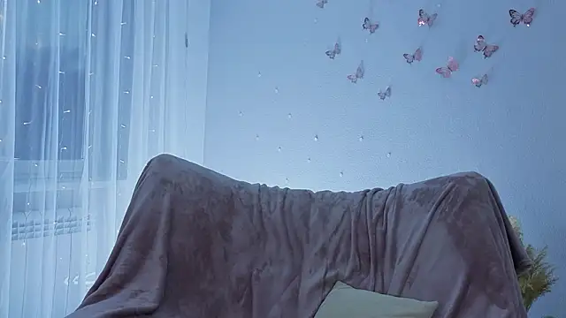 Snapshot of BlushinBloom chatting on February 2026 05:50:02 AM BlushinBloom online show from February 2026 05:50:02 AM