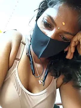 Snapshot of Honey_rosetamil chatting on April 2026 02:58:01 AM Honey rosetamil online show from April 2026 02:58:01 AM