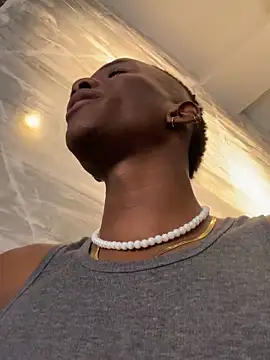 Brycce santos online show from April 2026 11:51:02 PM