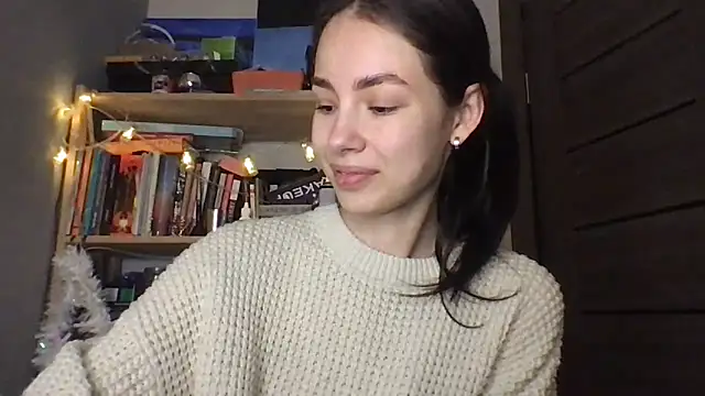 Yuna5343 online show from December 2025 09:45:01 PM