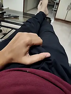 Ritesh08679 online show from December 2025 06:48:01 PM