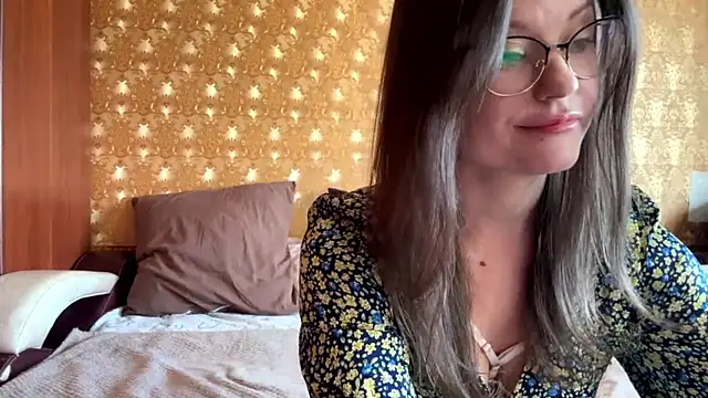 mia shine bright wow online show from November 2025 06:01:01 AM