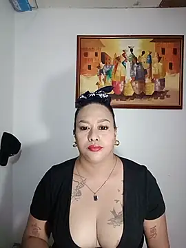 Snapshot of EmmaKantutera chatting on August 2026 03:30:02 AM EmmaKantutera online show from August 2026 03:30:02 AM