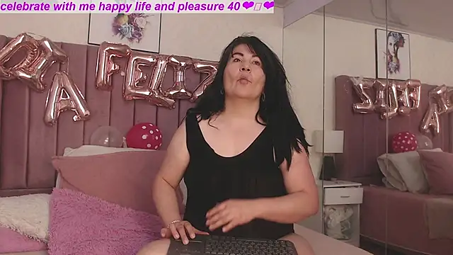 AriannaAdames online show from July 2026 01:14:02 PM