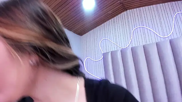 SamanthaPeachss online show from December 2025 12:14:01 PM