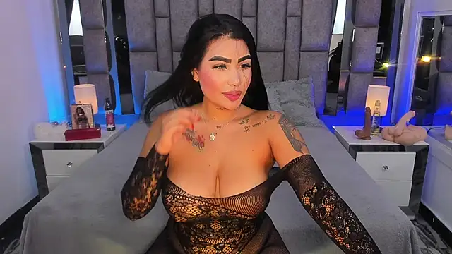 MaddyGray  online show from November 2025 07:25:02 PM