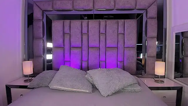 MaddyGray  online show from June 2026 07:07:02 PM