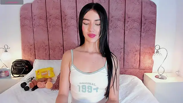 Snapshot of ValeskaZuev1 chatting on September 2025 07:40:02 PM ValeskaZuev1 online show from September 2025 07:40:02 PM