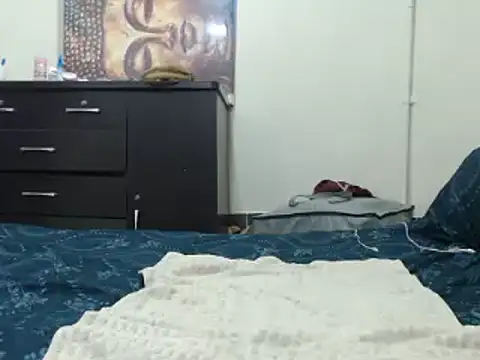 VoluptuousXX5 online show from October 2025 04:55:01 AM