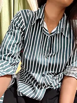 Snapshot of Shalu_G chatting on May 2026 04:09:02 AM Shalu G online show from May 2026 04:09:02 AM