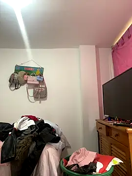 Emily Rivers  online show from November 2025 12:04:01 PM