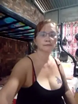 Snapshot of SexyHottMom chatting on May 2026 11:54:01 PM SexyHottMom online show from May 2026 11:54:01 PM