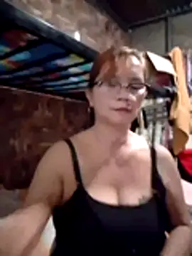 Snapshot of SexyHottMom chatting on May 2026 08:43:02 PM SexyHottMom online show from May 2026 08:43:02 PM