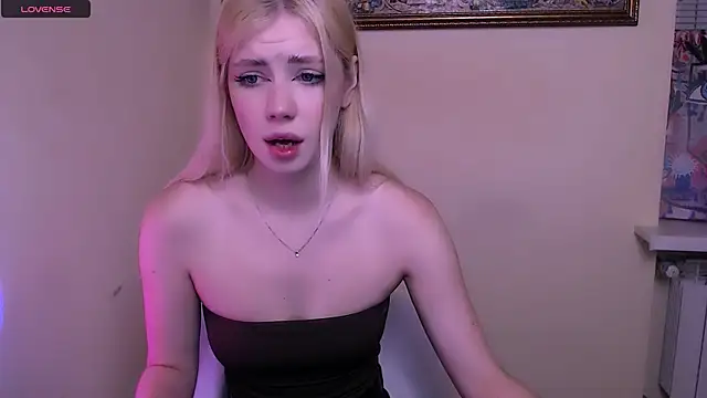 AliceHotty  online show from February 2026 08:49:01 AM